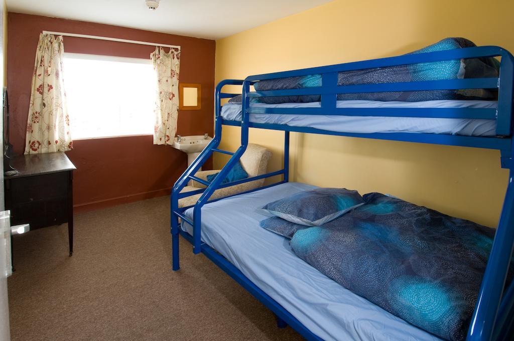 Beach Haven Holiday Hostel Tramore Room photo